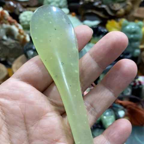 云****蛇纹石玉未镶嵌珠宝奇石