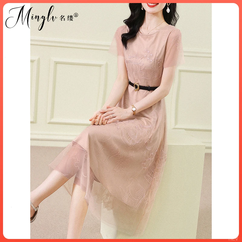 夏季2025新款森系小清新减龄收腰显瘦高端精致刺绣网纱轻奢连衣裙