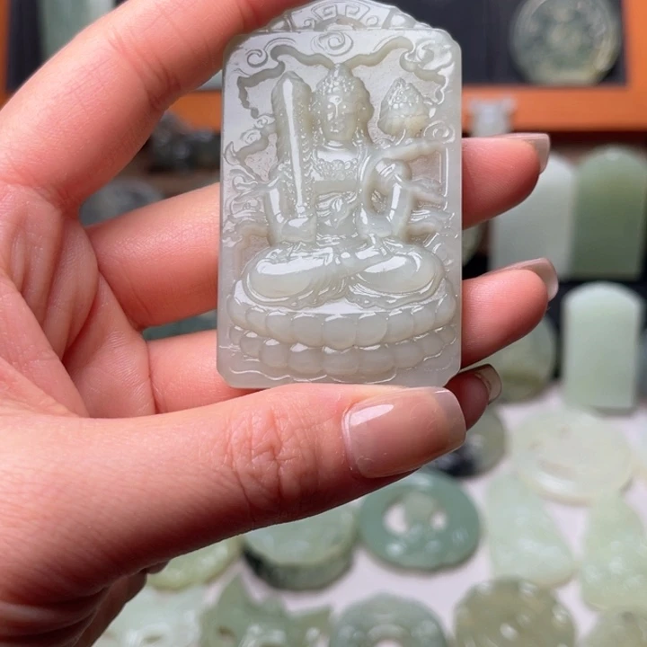 岫玉吊坠(赠链)未镶嵌囚*