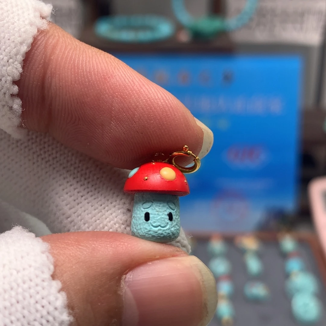 绿松石未镶嵌挂件