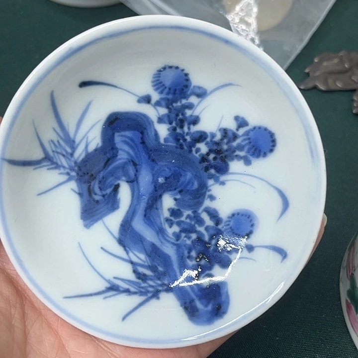 中***宝瓷片精美的陶瓷摆件……