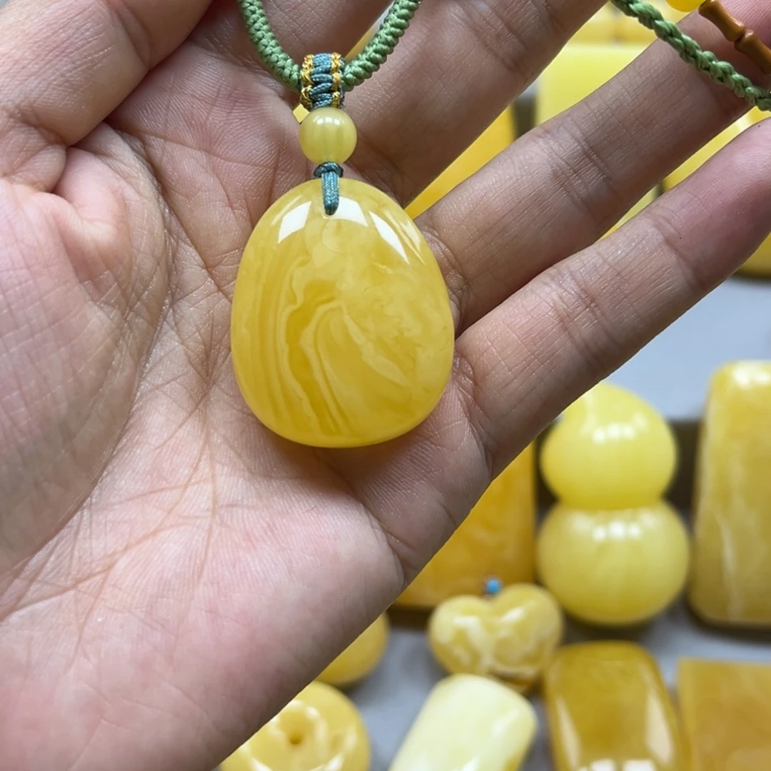 蜜蜡珠宝奇石未镶嵌