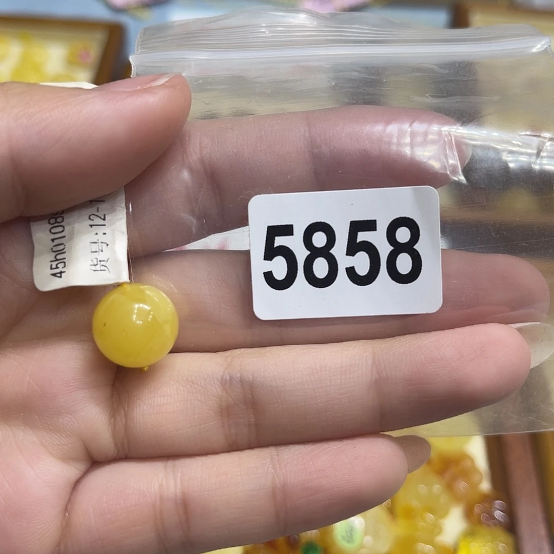 琥珀未镶嵌裸石蜜蜡