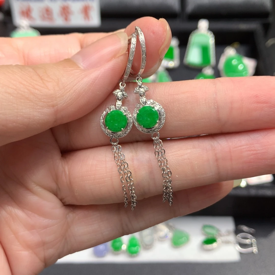 18K金镶嵌翡翠耳饰