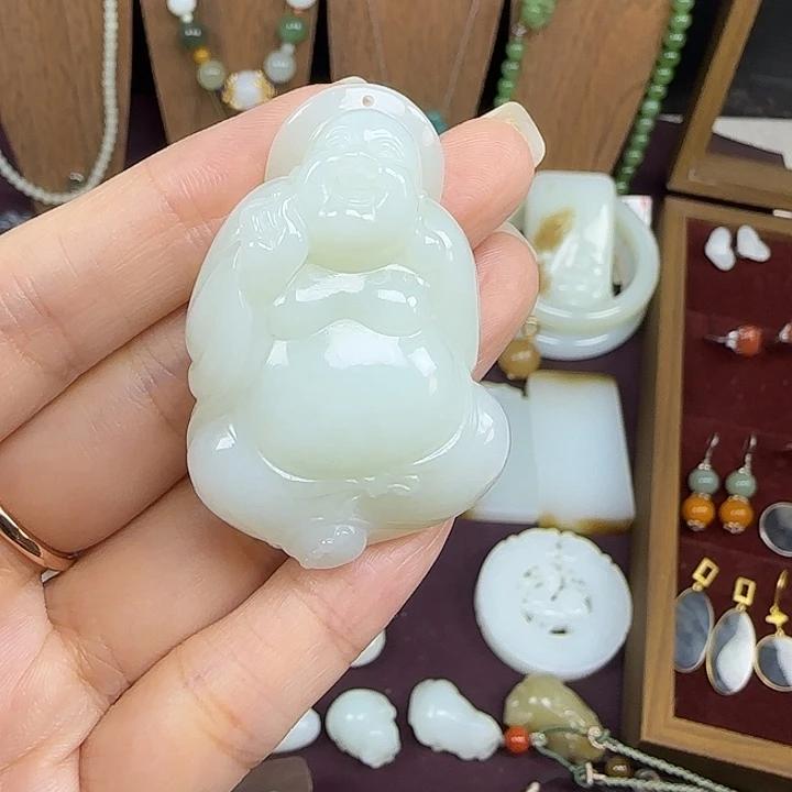 颈饰未镶嵌和田玉