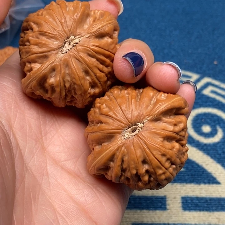 大***6文玩核桃吊坠铁锤