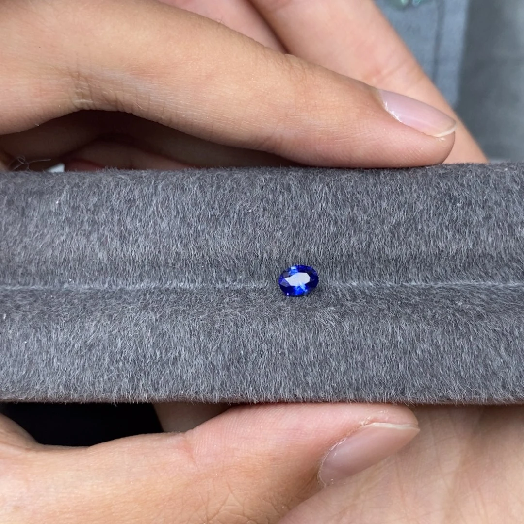 裸石蓝宝石0.57ct 皇家蓝