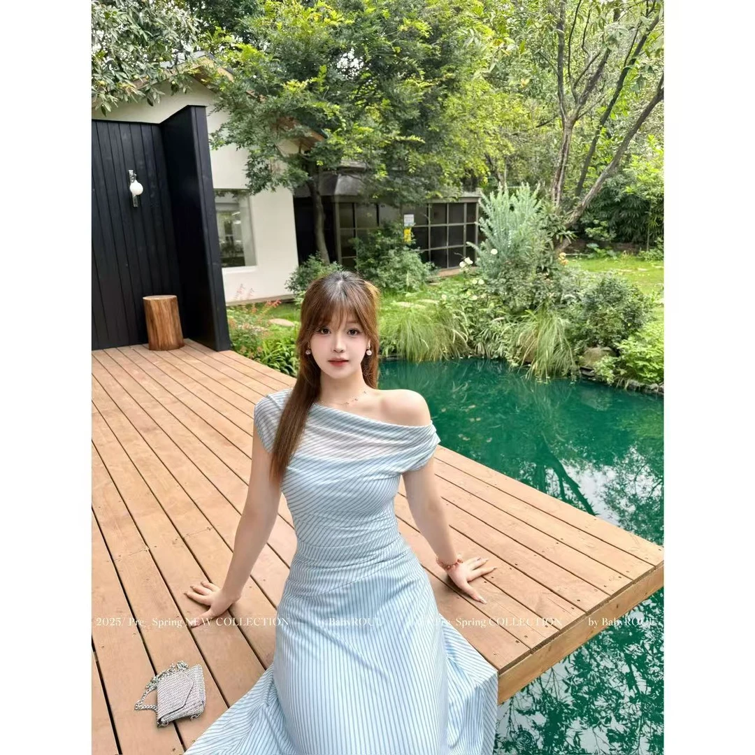 【半夏风铃】温与柔法式气质南法度假风小众褶皱收腰显瘦条纹长裙