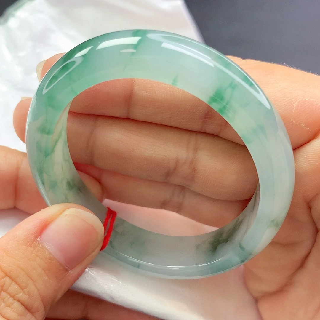 【闪购商品】未镶嵌手镯翡翠贵妃a 818570