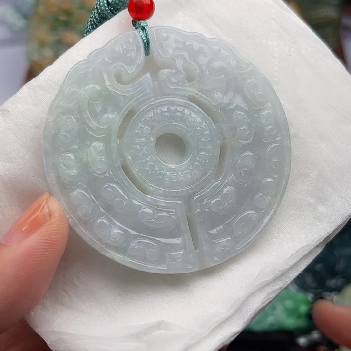 翡翠未镶嵌颈饰挂件