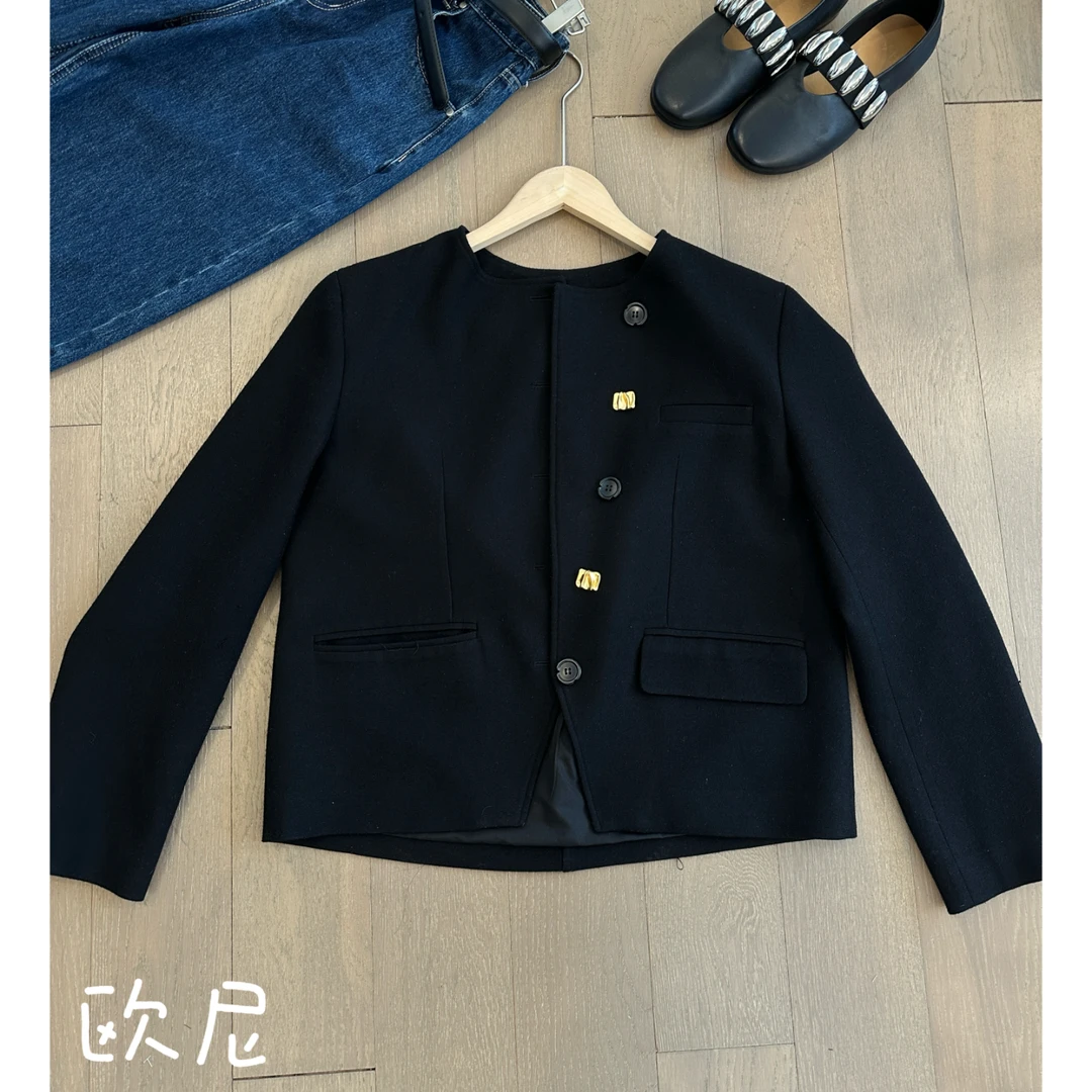 欧尼私服 2025春款排扣设计高级感西装外套2502C366