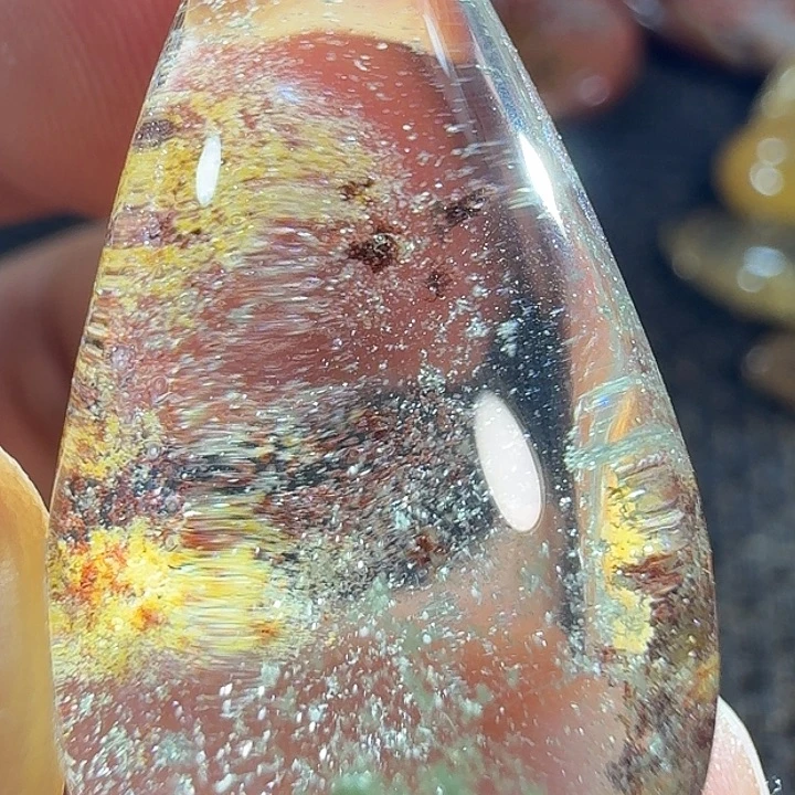 随***…水晶未镶嵌颈饰我