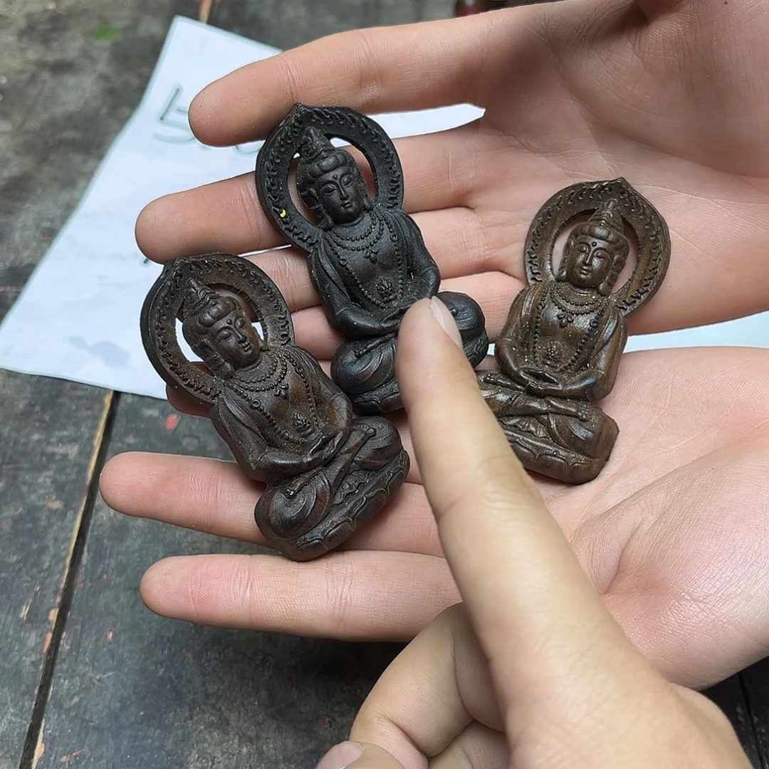 大叶紫檀（黑酸枝木类）