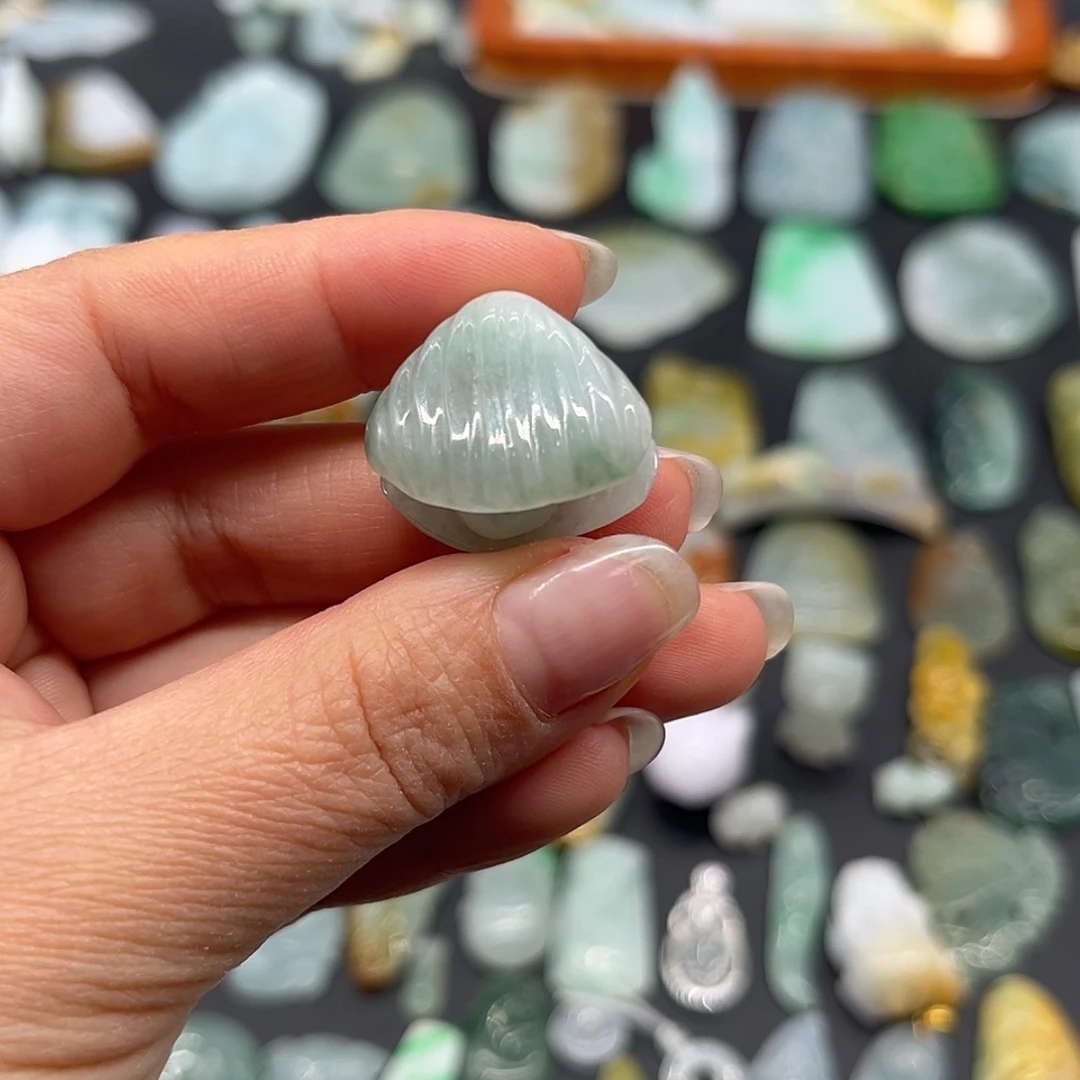 【闪购商品】翡翠颈饰未镶嵌贝贝有福