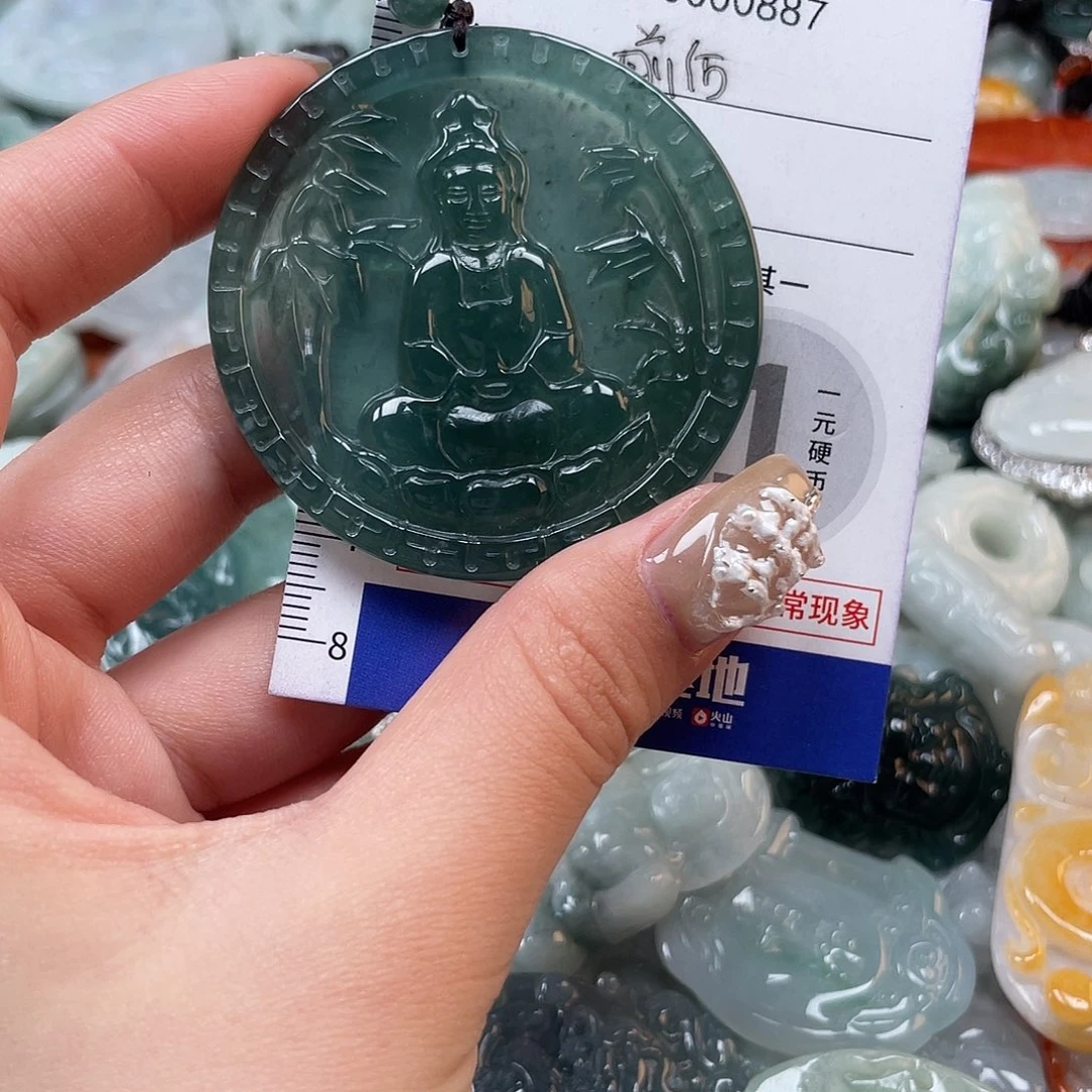 翡翠未镶嵌颈饰887