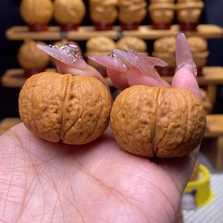 文玩核桃把件落宝28号35尺