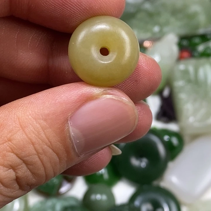 和田玉（糖玉）未镶嵌车挂