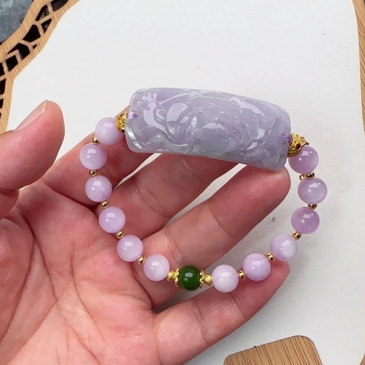 翡翠未镶嵌颈饰国风