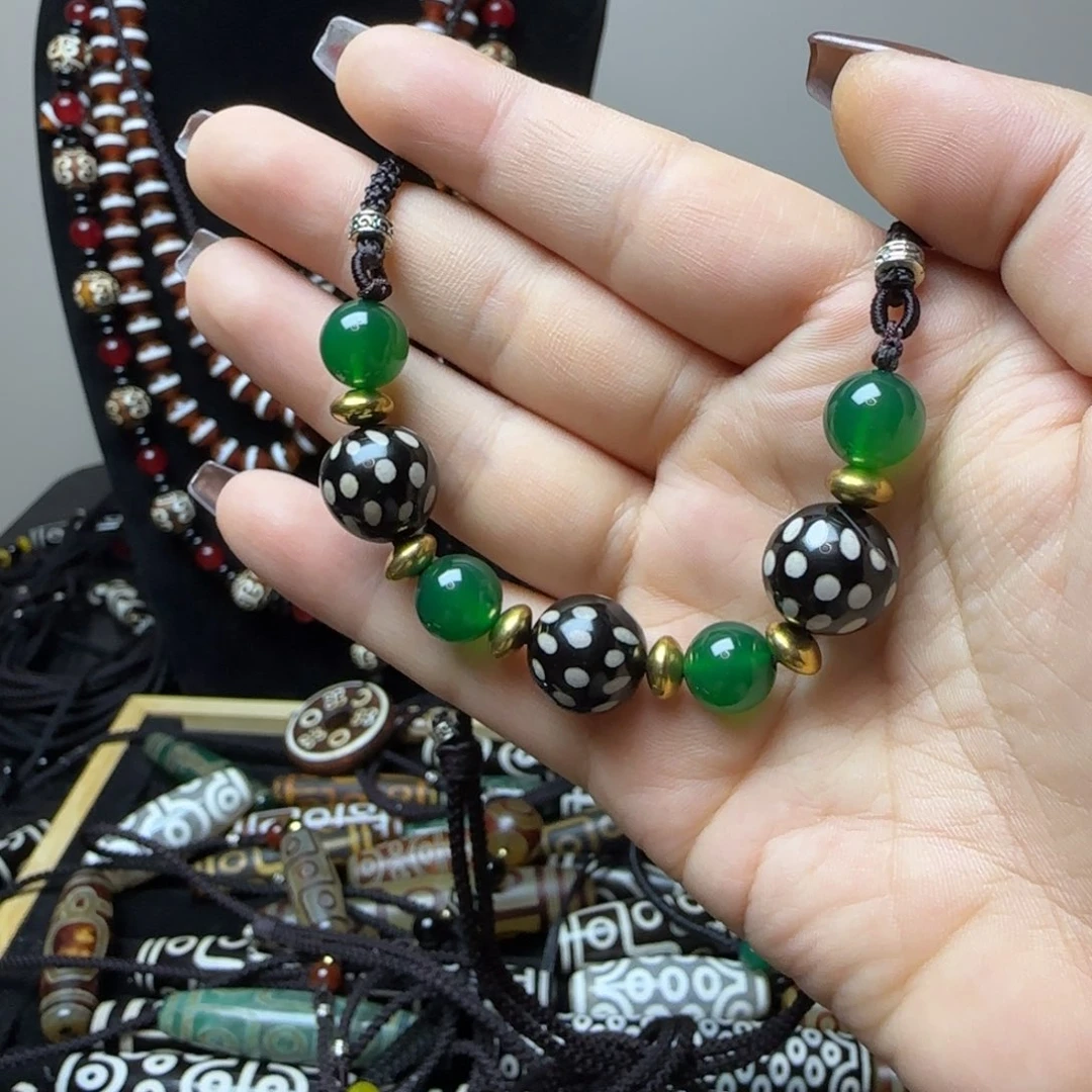 玛瑙/玉髓合金颈饰