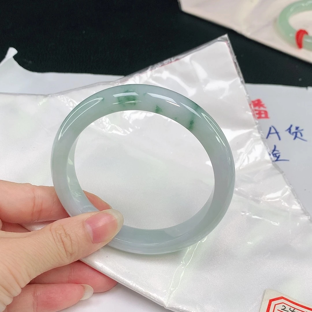 未镶嵌手镯翡翠467