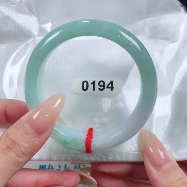 未镶嵌手镯翡翠编号0194