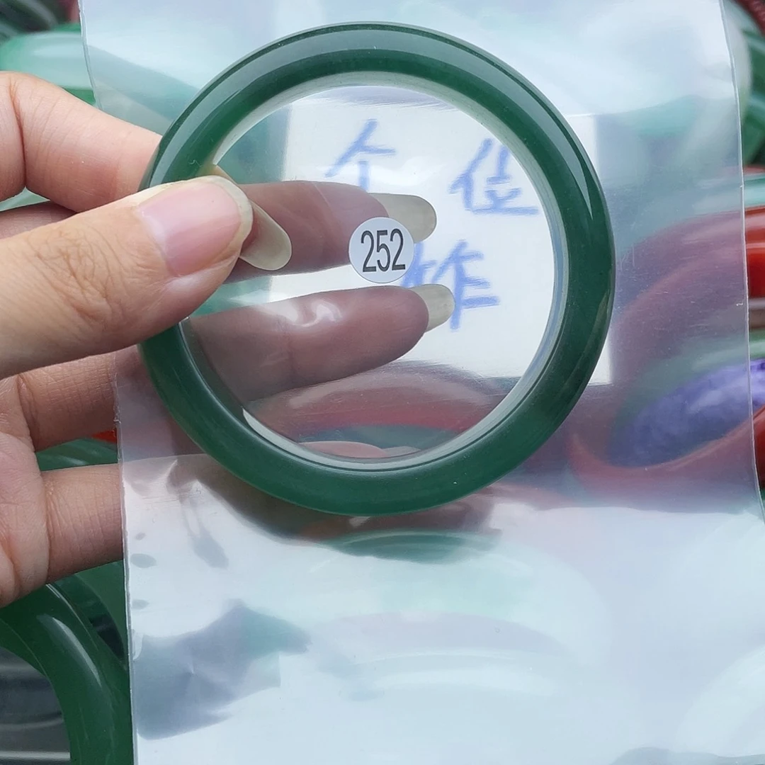 【闪购商品】石英岩玉手镯未镶嵌57