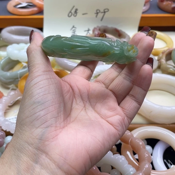 未镶嵌石英岩玉珠宝奇石陈***妈