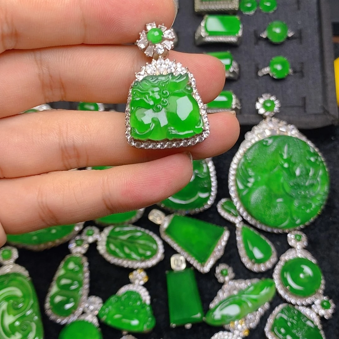 翡翠银S925镶嵌吊坠(赠链)吊坠