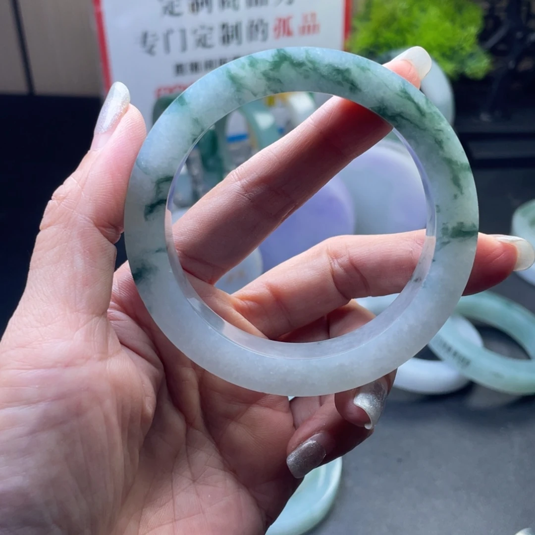 乐***果定制翡翠未镶嵌多样性