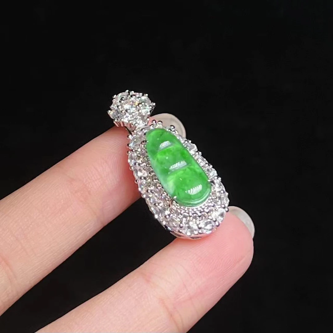 翡翠福豆吊坠多样性发一（18*8mm）～HAM057