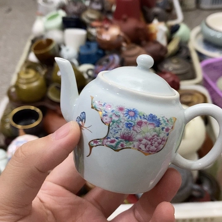 陶瓷艺术品及陶瓷壶