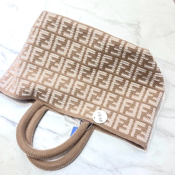 95新 FENDI/芬迪 夏七中古/满logo羊绒托特单肩包/1680500