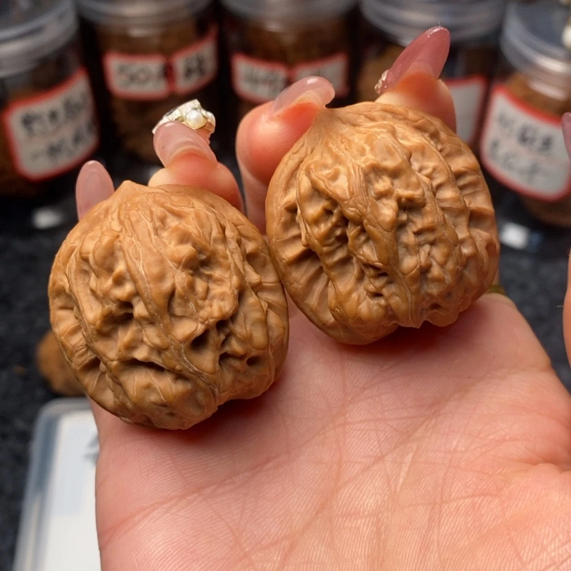 【闪购商品】文玩核桃把件ゞ****赵水晶野生……