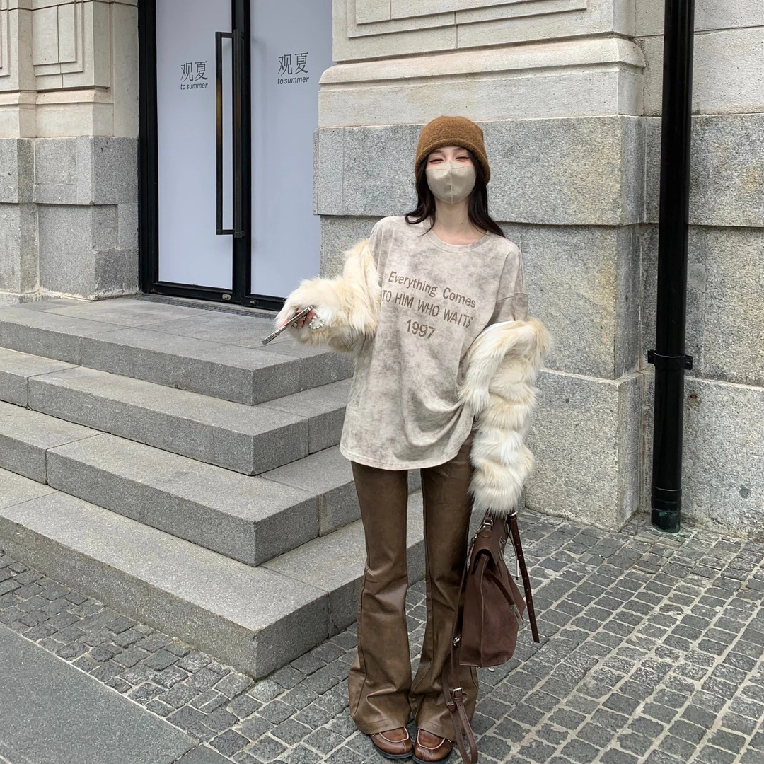 实拍 字母印花针织长袖T恤宽松圆领内搭打底衫皮裤套装