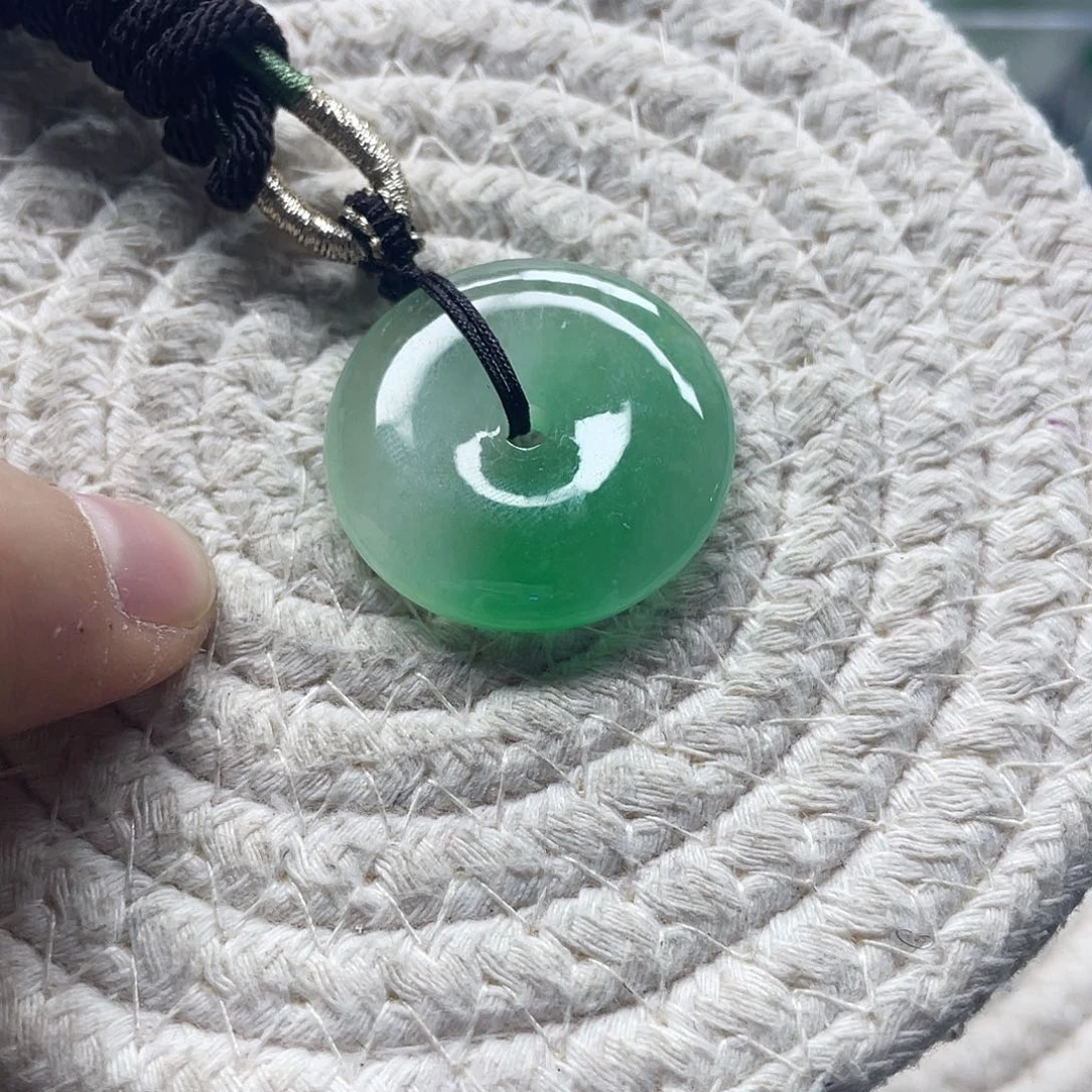 翡翠未镶嵌颈饰翡翠吊坠