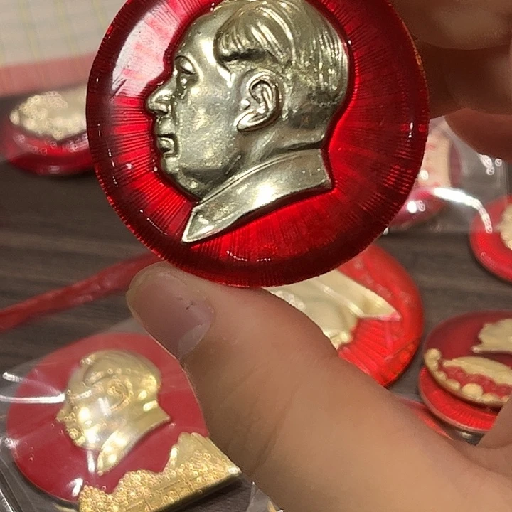 大***寒像章一一一一一一一高贵轻