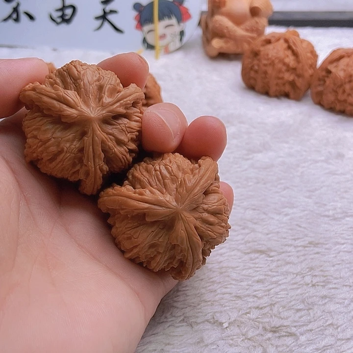 吊坠文玩核桃C**的三棱