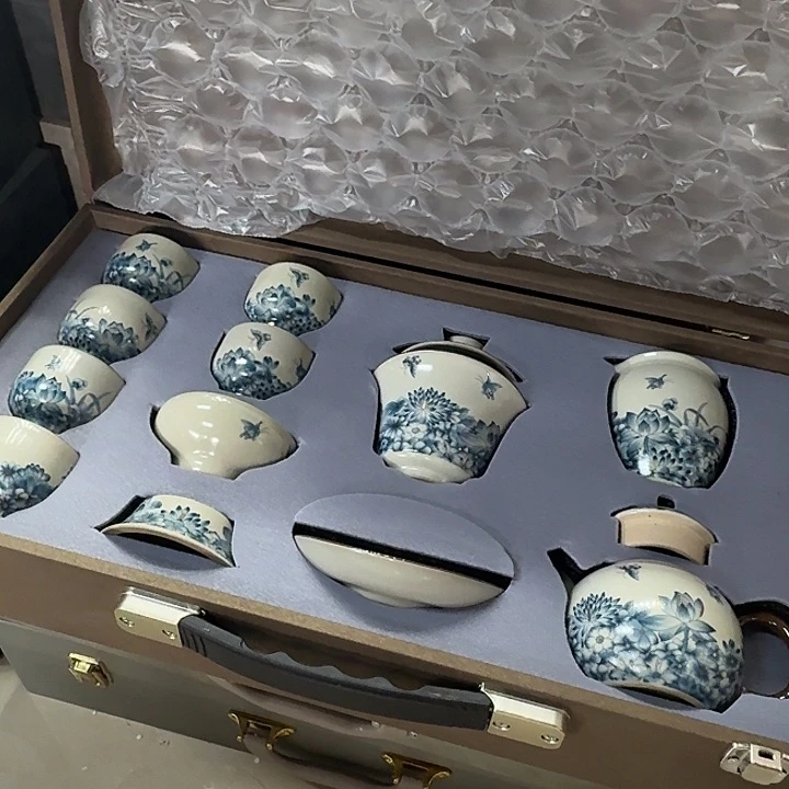 孤品茶具套装等。