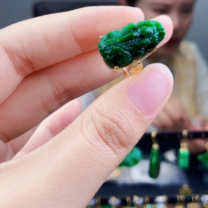 翡翠戒指银S925镶嵌饰品
