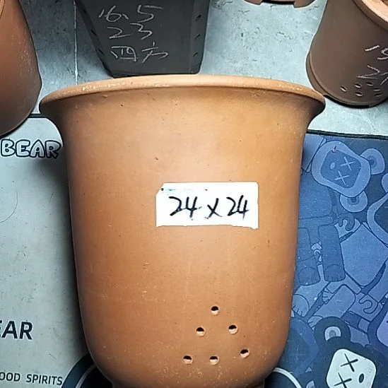 红泥特大金钟一个