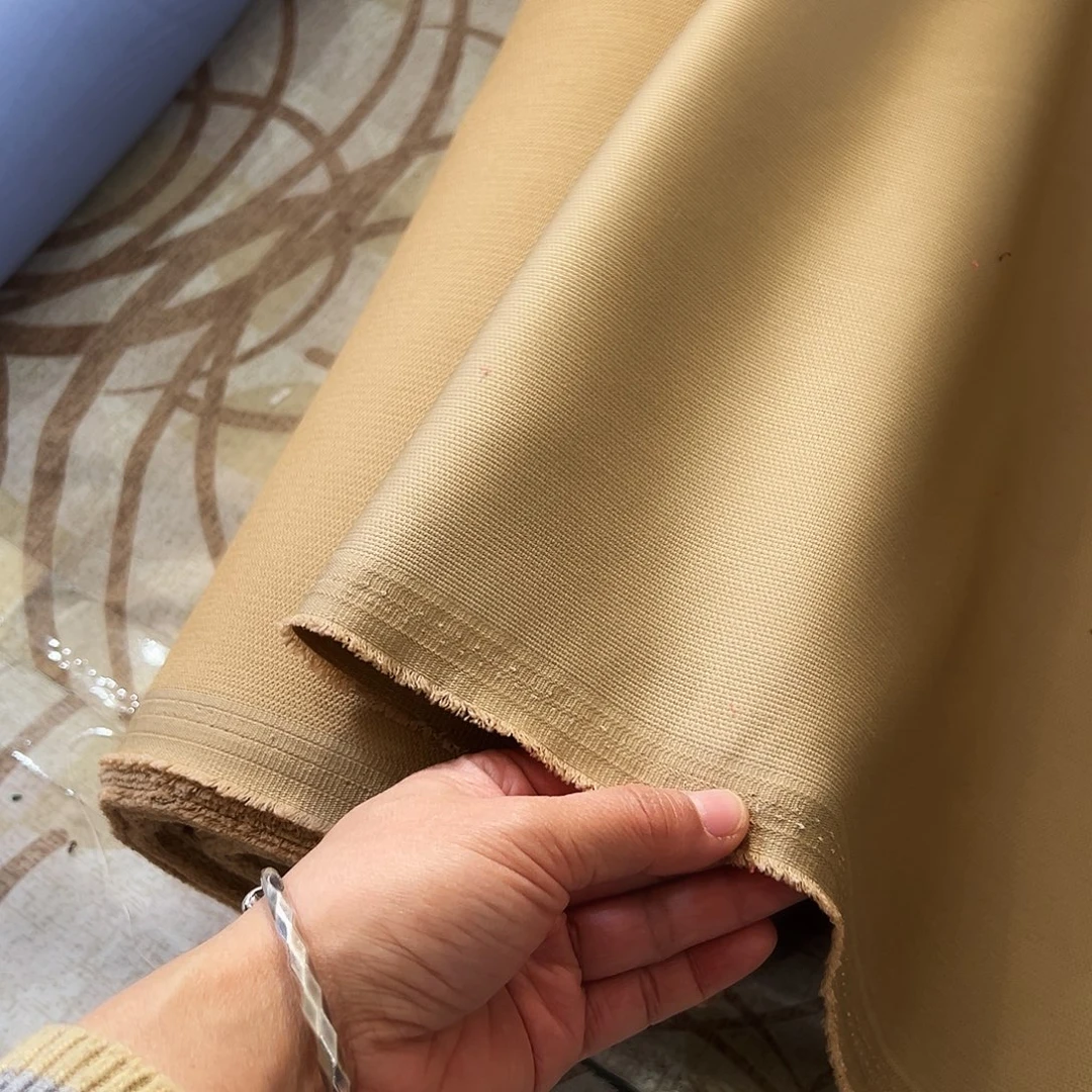 棉一米价港货品牌原单棉涤弹力灯芯条1.4米宽果子对面