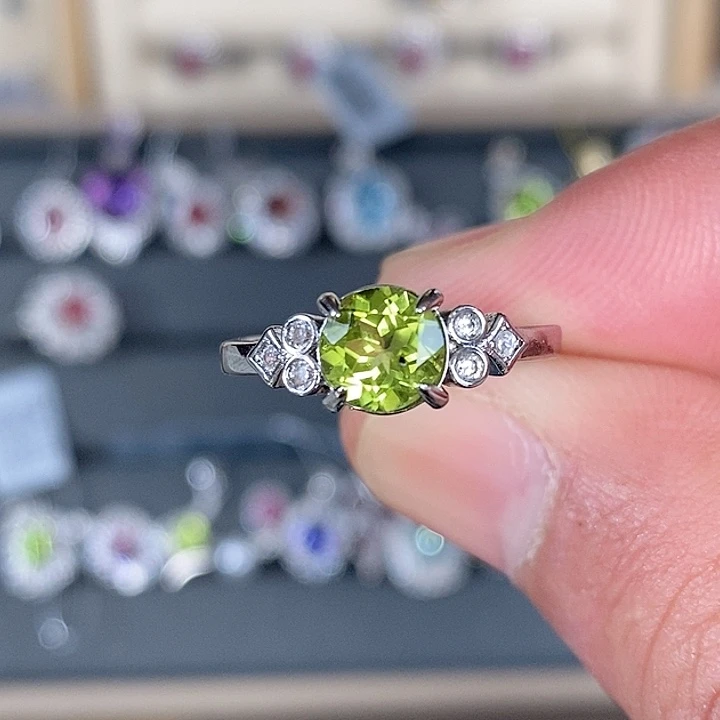 橄榄石戒指银S925镶嵌