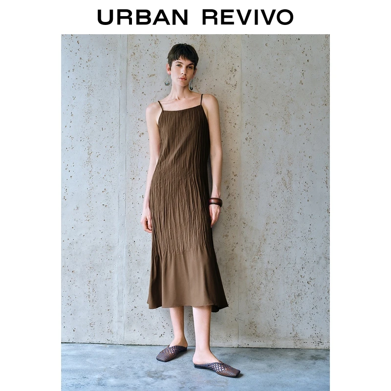 UR2025秋季新款女装复古休闲度假风褶皱吊带连衣裙UWH750069+