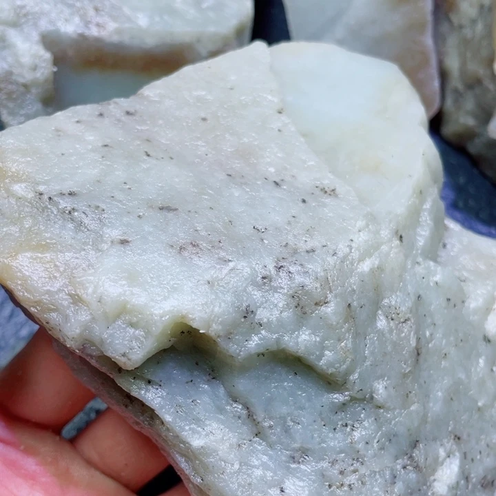 和田玉未镶嵌珠宝半成品