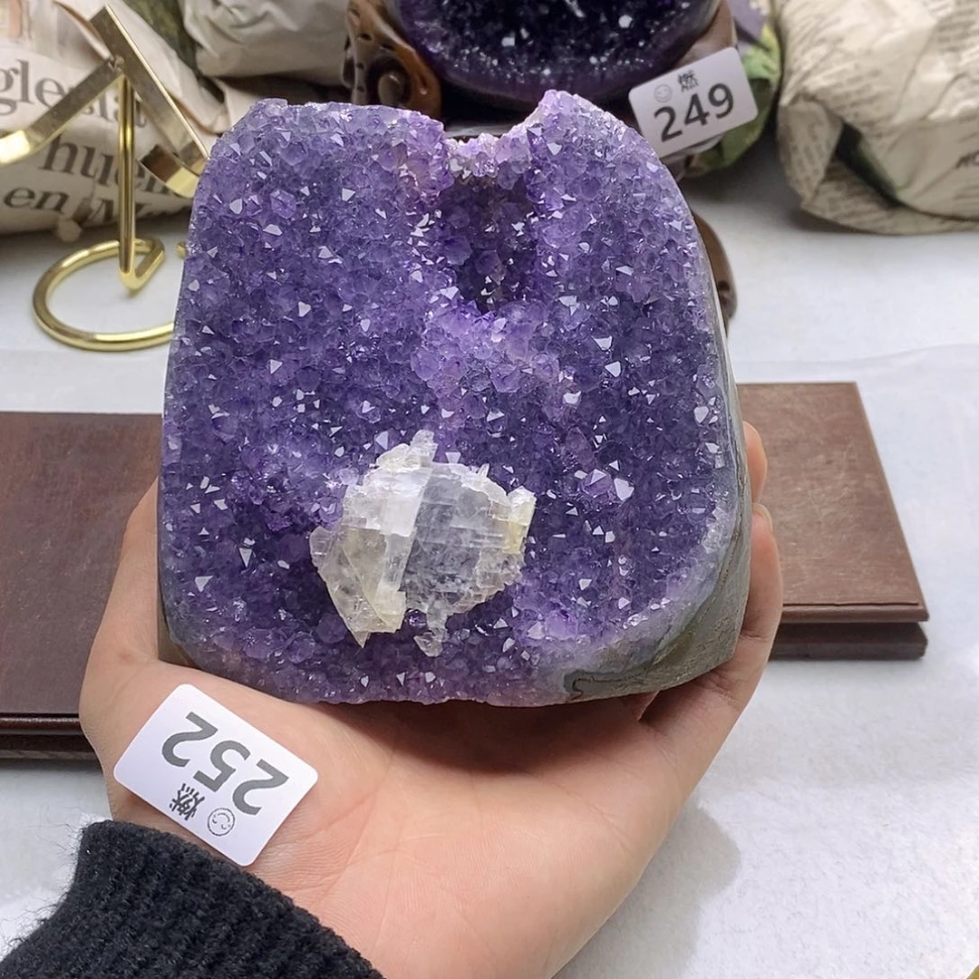 紫晶大型摆件（非配饰）未镶嵌