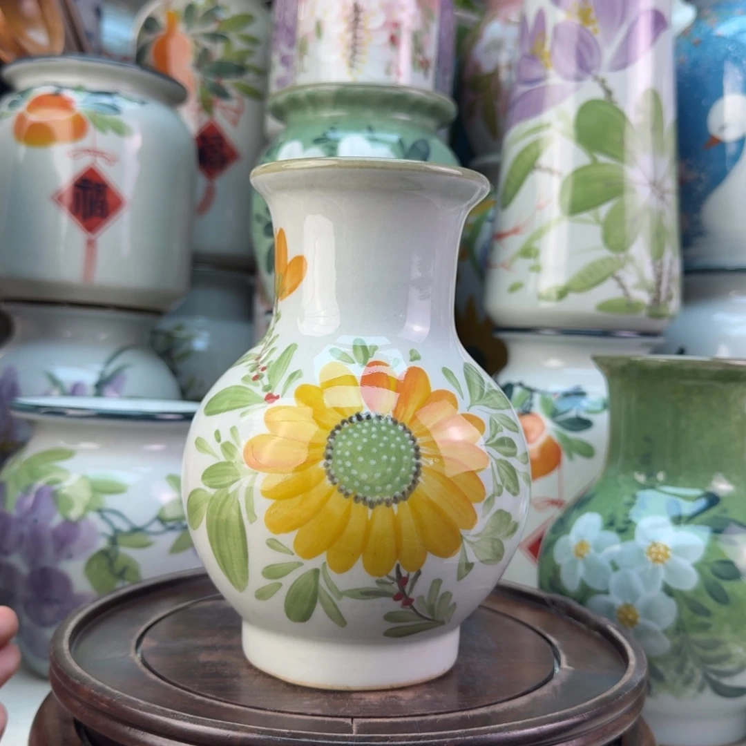 景德镇纯手绘陶瓷花瓶