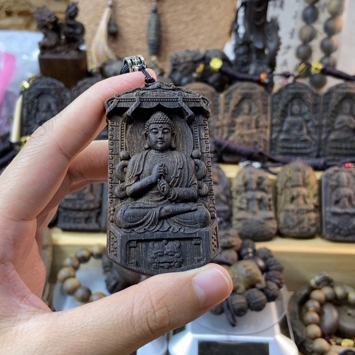 木数****哥芽庄黄奇楠阿弥陀佛牌