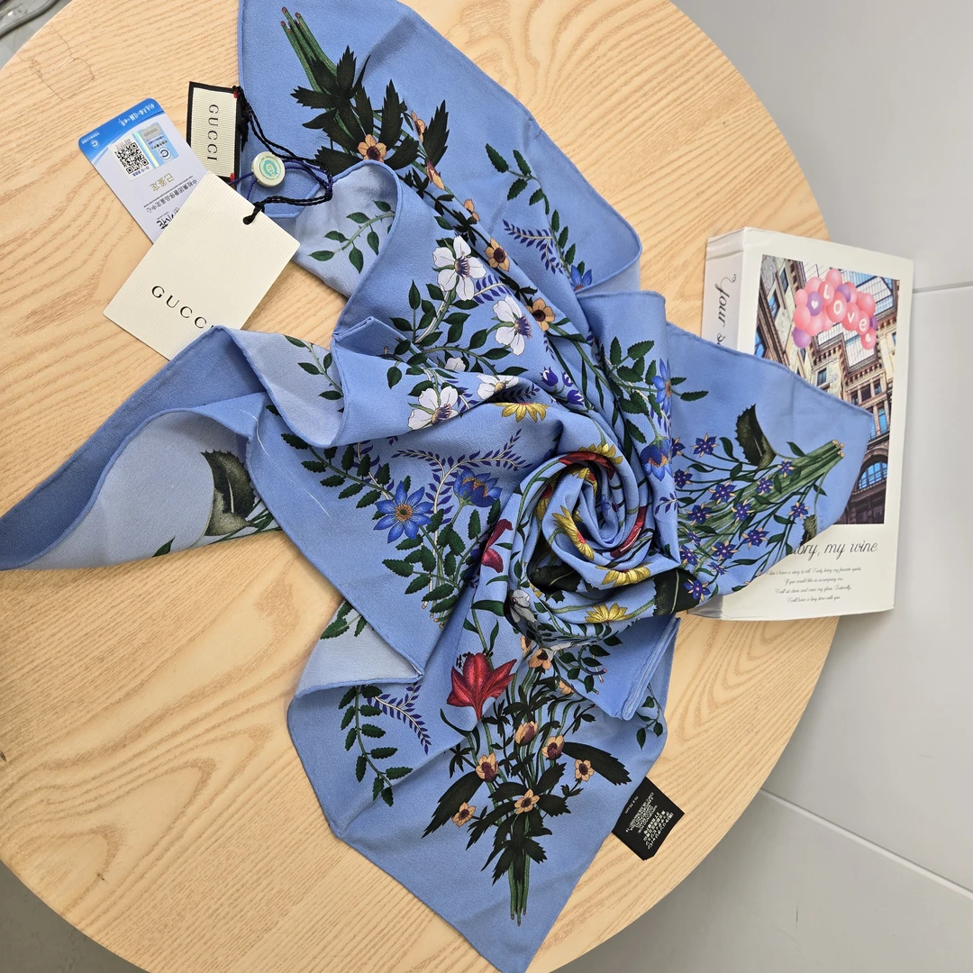 全新未使用 GUCCI/古驰 活动70*70CM 丝巾 蓝色P241884389