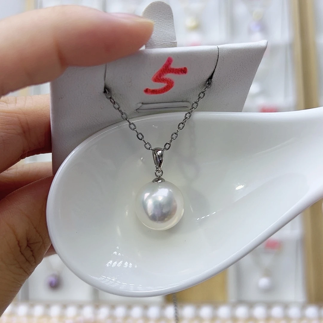 淡水珍珠18K金镶嵌吊坠(不含链)