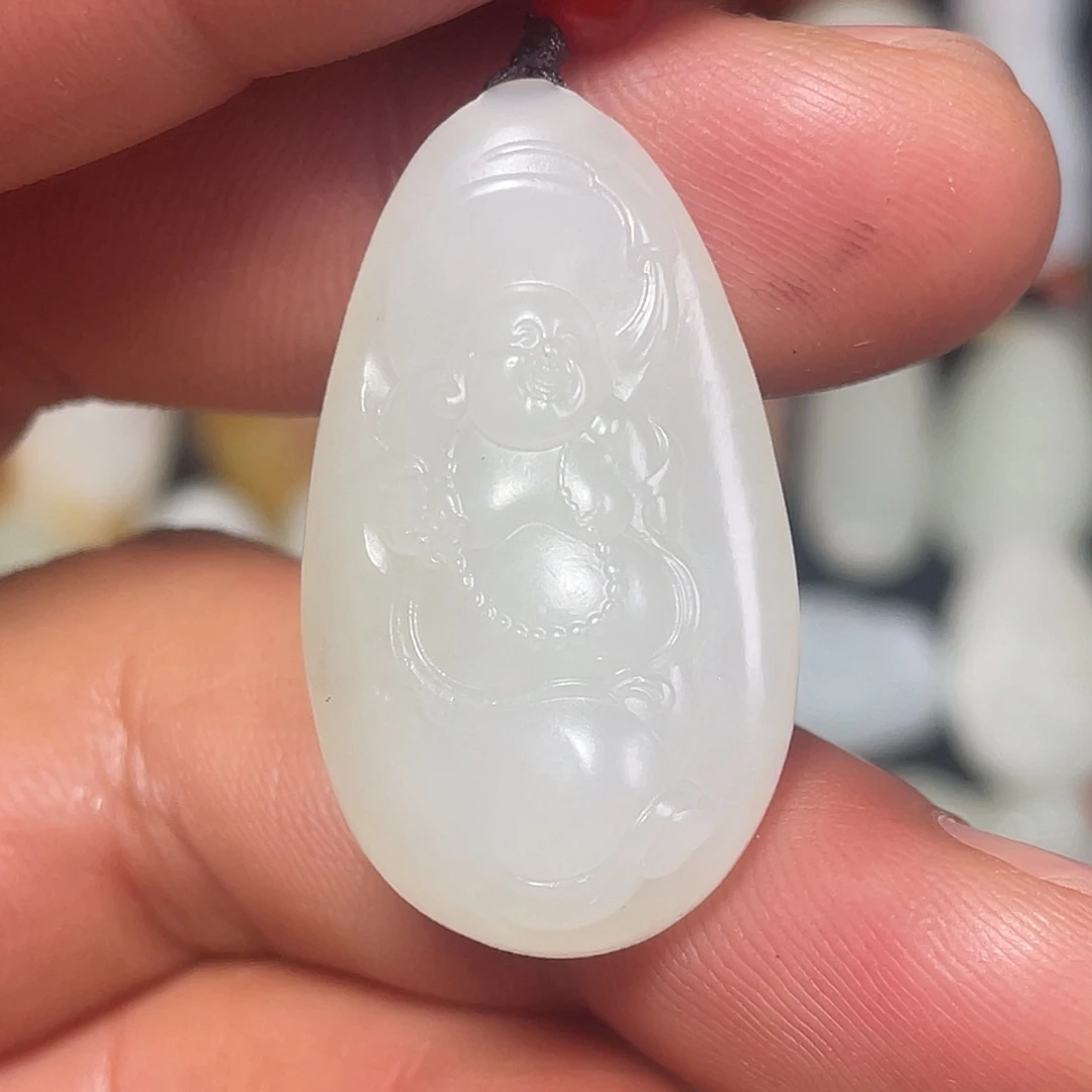 和田玉未镶嵌颈饰吊坠